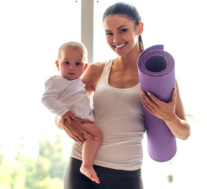 Mama-Baby-Yoga Postnatal Rückbildung Mutter-Kind @ Yoga Sommerschnee